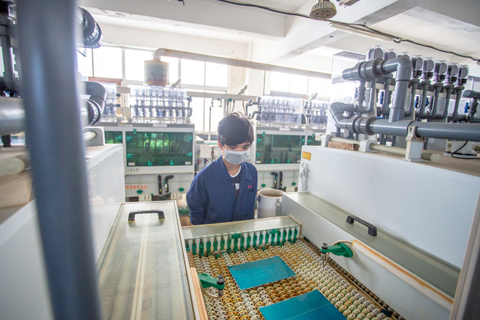 金屬蝕刻加工除油是指什么，有什么作用？